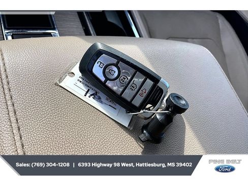 Certified 2024 Ford Expedition Limited RWD image 9