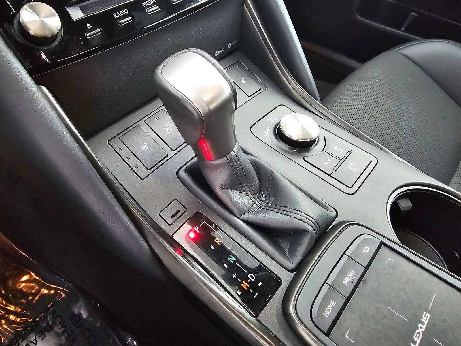 Certified 2025 Lexus IS 300 F Sport RWD image 31