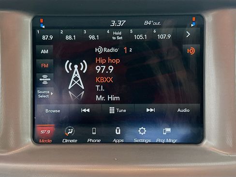 Used 2023 Dodge Charger SXT RWD image 19