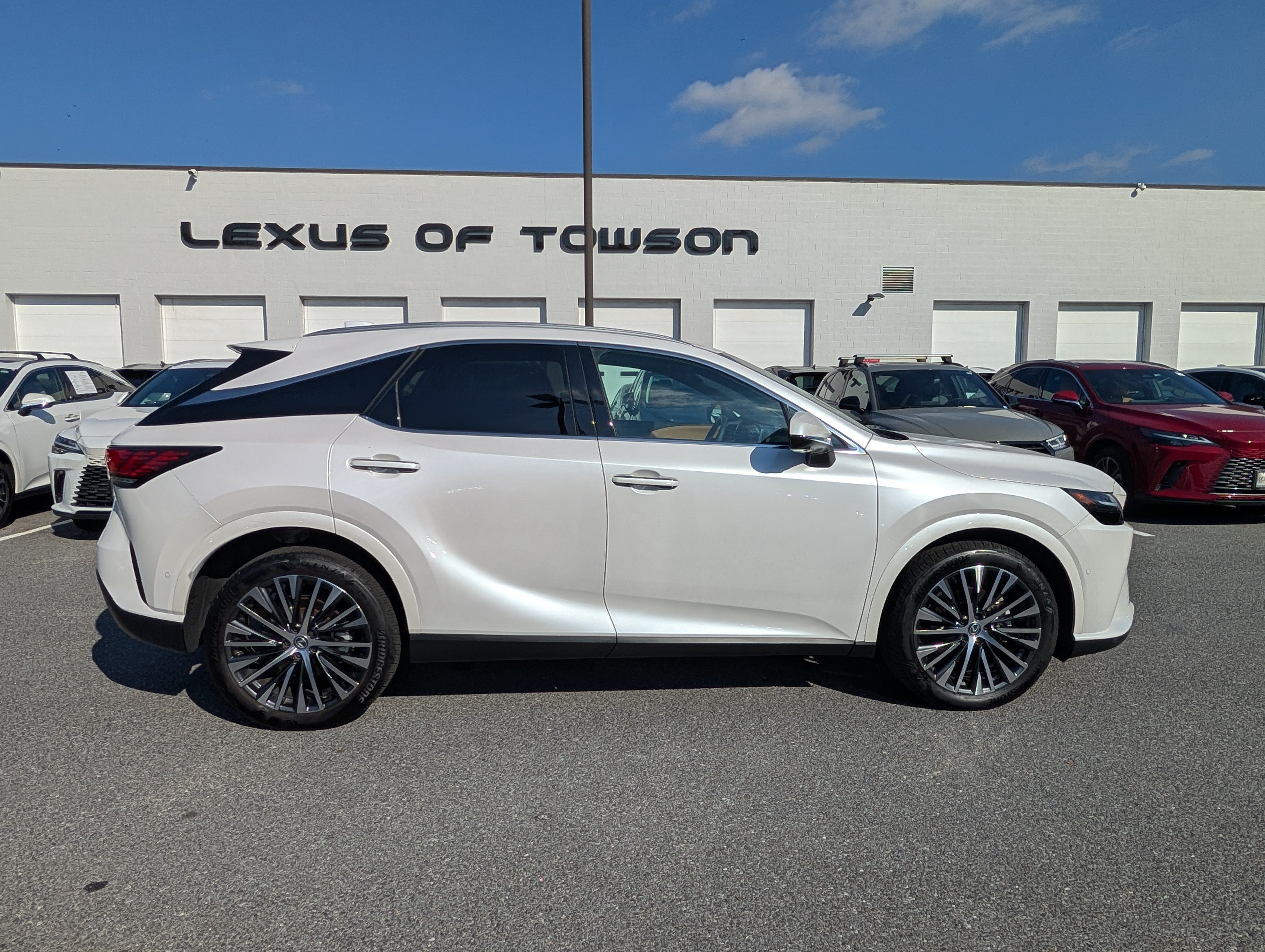 Used 2024 Lexus RX 350 Premium Plus w/ Convenience Package AWD/4WD image 2