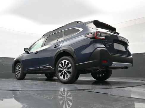 Used 2025 Subaru Outback Limited XT image 25