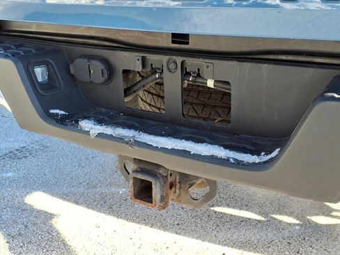 Used 2019 Toyota Tacoma SR5 image 4