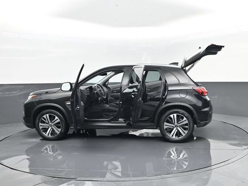 Used 2025 Mitsubishi Outlander Sport ES AWD/4WD image 29