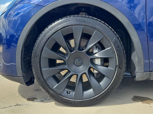 Used 2020 Tesla Model Y Long Range image 12