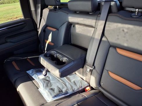 New 2026 GMC Sierra 2500 AT4 w/ AT4 Premium Plus Package AWD/4WD image 32