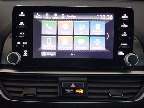 Used 2018 Honda Accord EX image 16