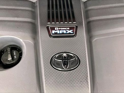 Used 2023 Toyota Tundra Limited image 33