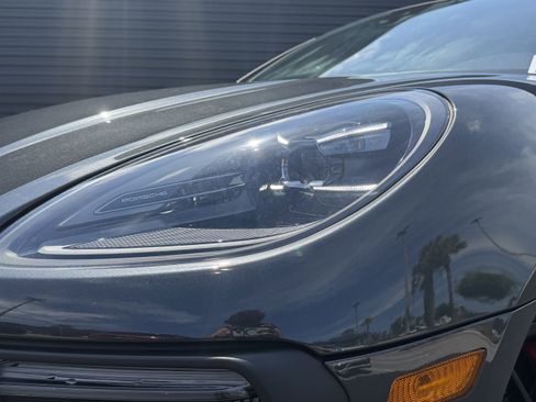 Certified 2023 Porsche Macan GTS AWD/4WD image 11