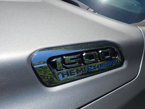 Used 2021 RAM 1500 Big Horn AWD/4WD image 5