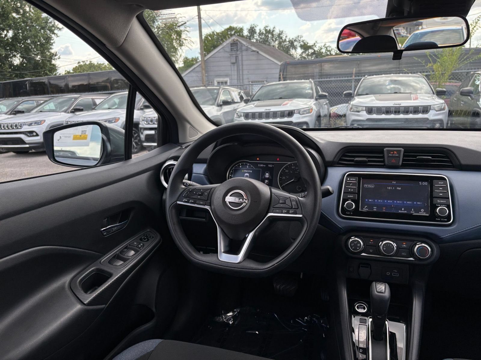 Used 2025 Nissan Versa SV FWD image 32