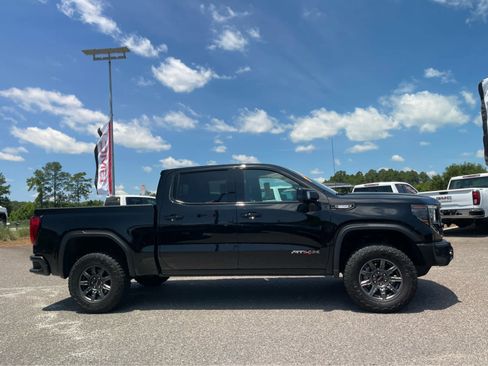 Used 2024 GMC Sierra 1500 AT4X AWD/4WD image 4