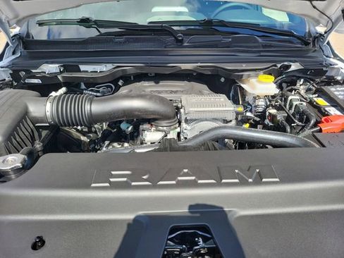 New 2026 RAM 1500 Laramie AWD/4WD image 17