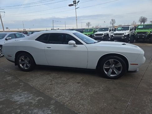 Used 2015 Dodge Challenger SXT w/ Sound Group image 12