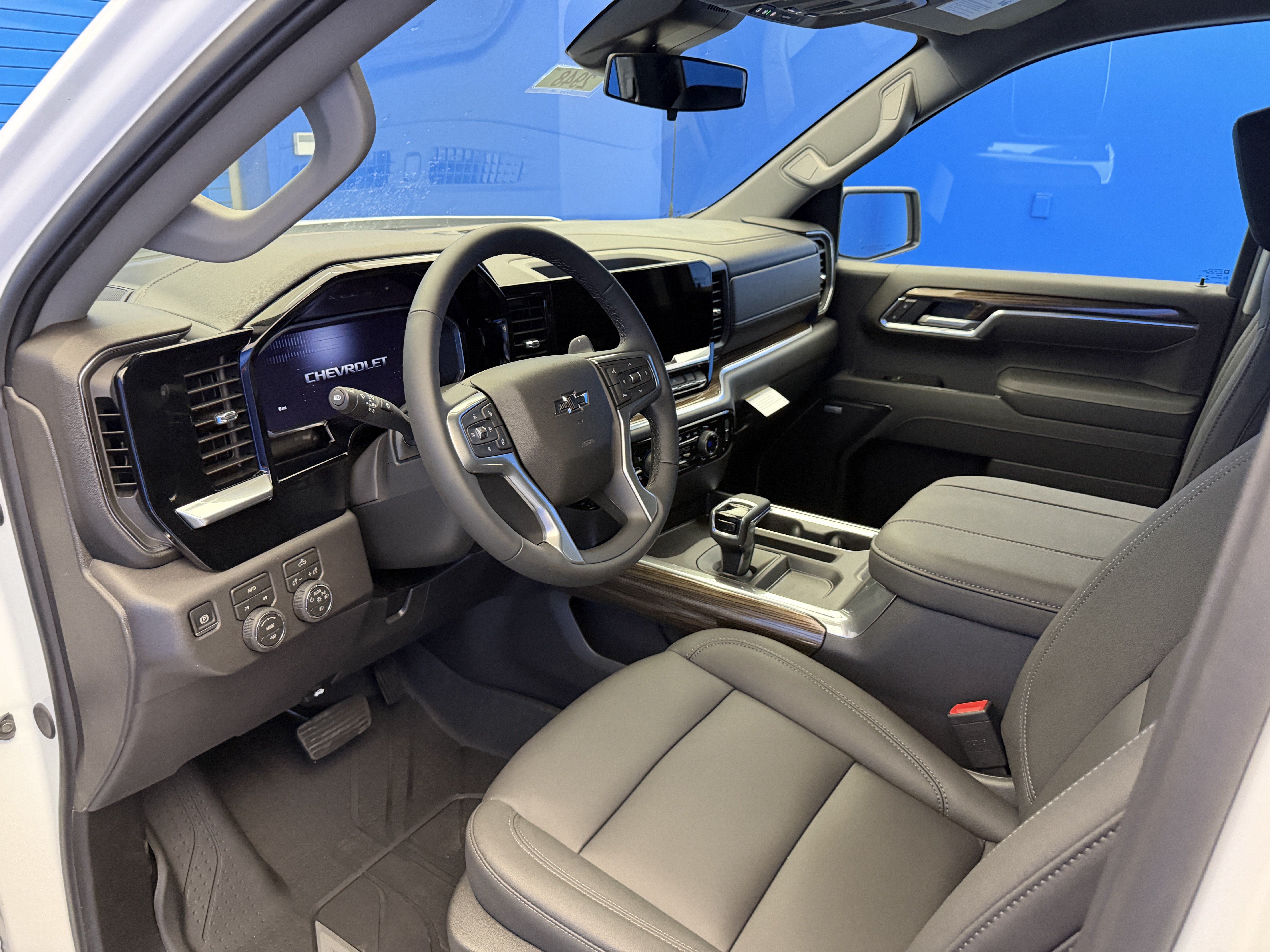 New 2026 Chevrolet Silverado 1500 RST w/ Convenience Package II AWD/4WD image 12