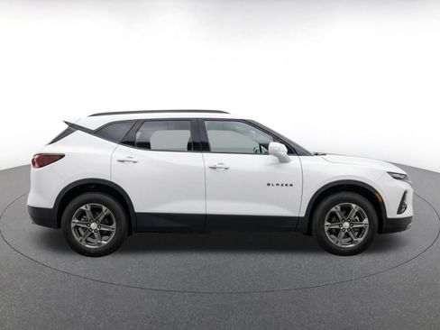 Used 2025 Chevrolet Blazer LT FWD image 10