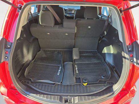 Used 2017 Toyota RAV4 XLE image 17
