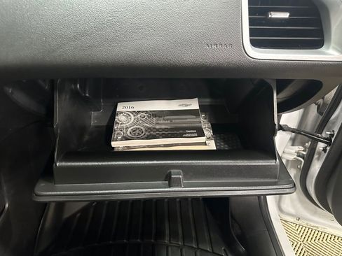 Used 2016 Chevrolet Equinox LT w/ Convenience Package image 24