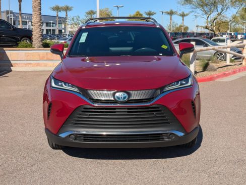 Used 2021 Toyota Venza XLE image 8