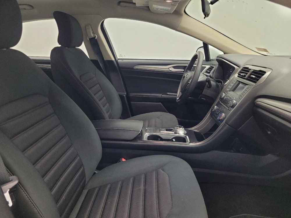 Used 2018 Ford Fusion SE FWD image 21