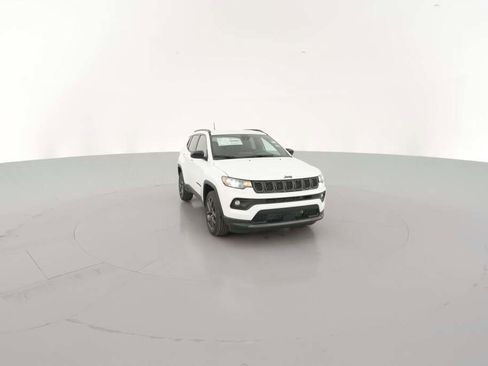 New 2026 Jeep Compass Latitude image 17