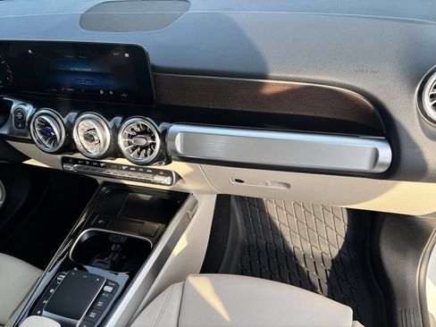 Certified 2023 Mercedes-Benz GLB 250 image 20