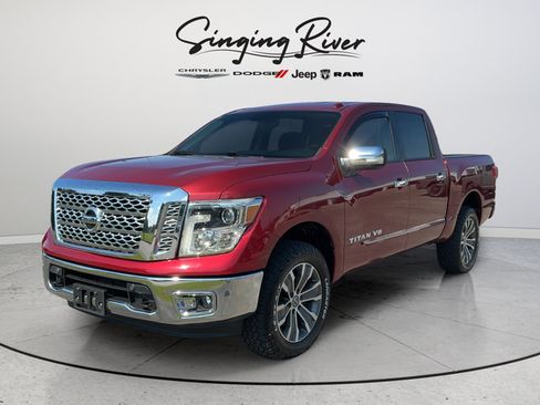Used 2018 Nissan Titan SL AWD/4WD image 3