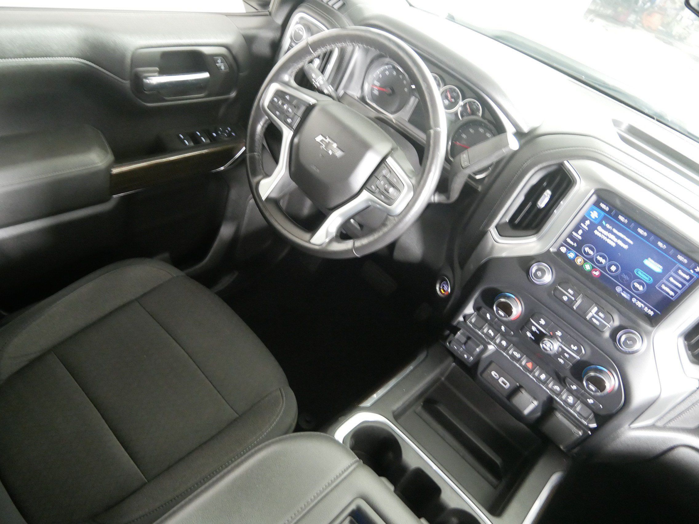 Certified 2020 Chevrolet Silverado 1500 RST AWD/4WD image 9