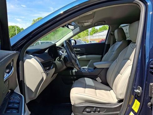 Used 2019 Cadillac XT4 Premium Luxury w/ Driver Awareness Package FWD image 13