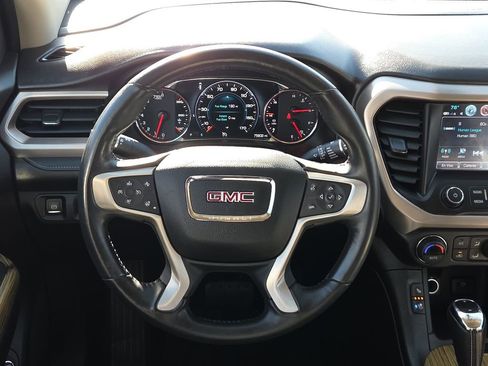 Used 2019 GMC Acadia Denali w/ Technology Package FWD image 14