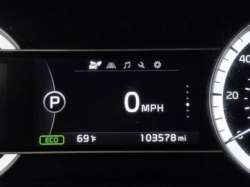 Used 2017 Kia Niro EX FWD image 31