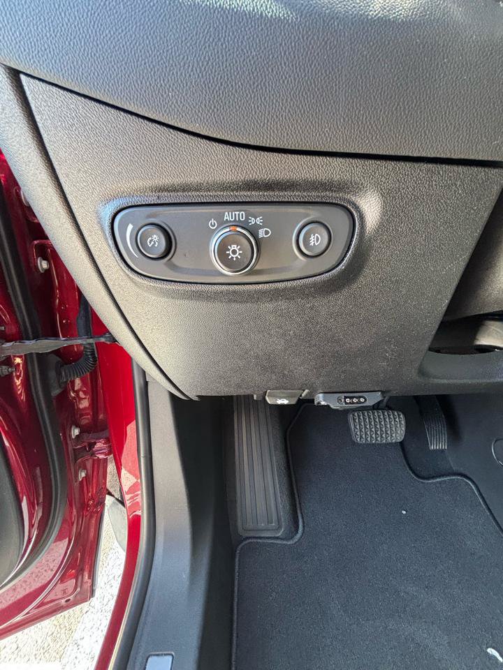 Used 2019 Chevrolet Equinox Premier AWD/4WD image 12