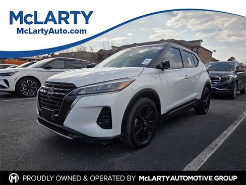 Used 2023 Nissan Kicks SR w/ SR Premium Package image 1