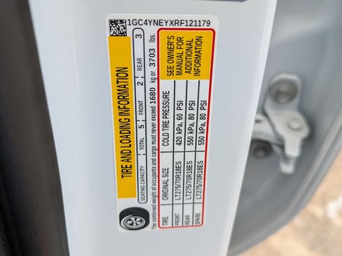 Used 2024 Chevrolet Silverado 2500 LT AWD/4WD image 38
