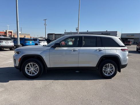 New 2026 Jeep Grand Cherokee Laredo X AWD/4WD image 6
