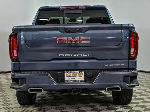 Used 2025 GMC Sierra 1500 Denali w/ Denali Reserve Package AWD/4WD image 7