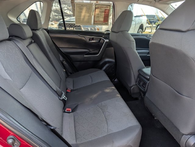 Used 2024 Toyota RAV4 XLE w/ Convenience Package FWD image 30