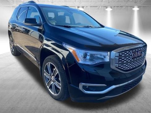 Used 2018 GMC Acadia Denali w/ Technology Package AWD/4WD image 3