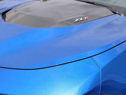 Used 2018 Chevrolet Camaro ZL1 RWD image 9