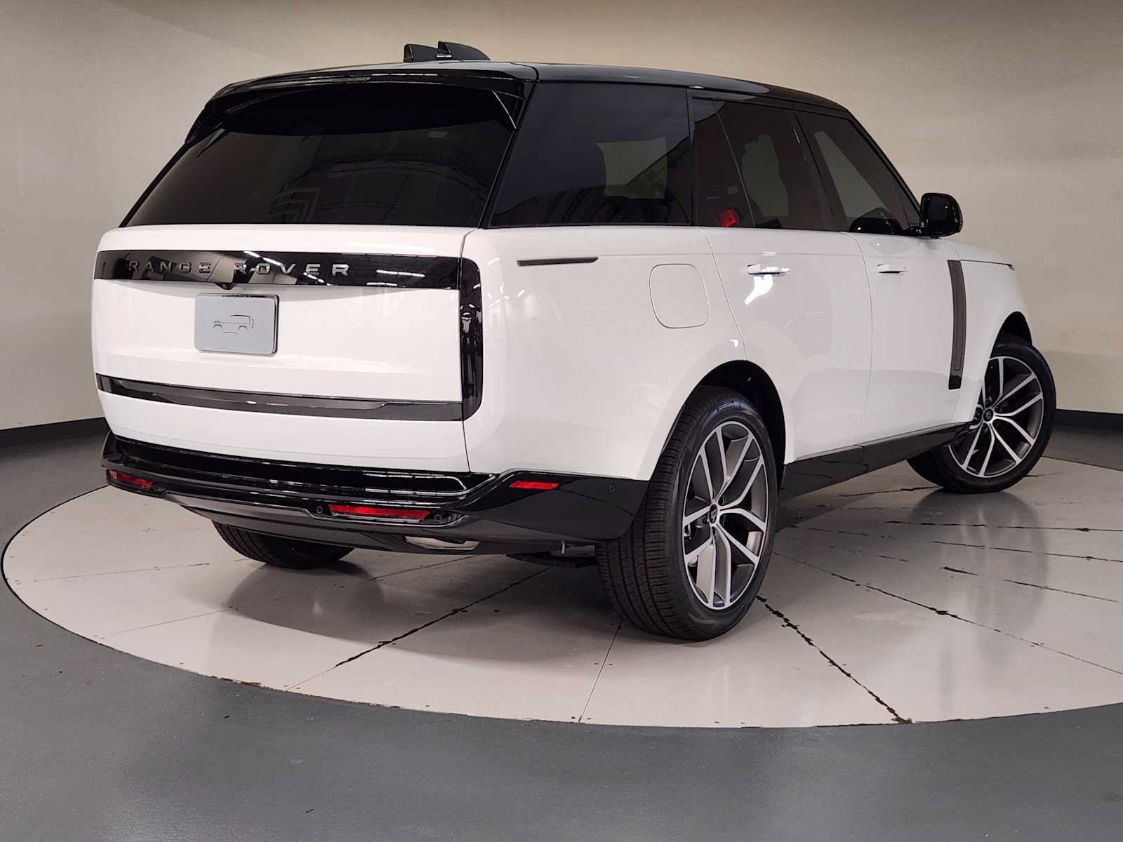 New 2027 Land Rover Range Rover SE AWD/4WD image 2