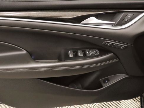 Used 2017 Buick LaCrosse Premium image 18