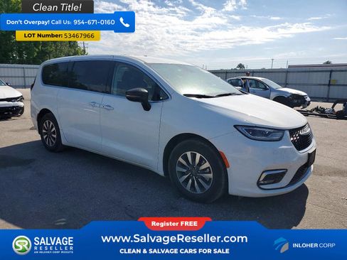Used 2024 Chrysler Pacifica Limited FWD image 5