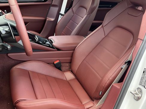 New 2026 Porsche Panamera 4 image 5