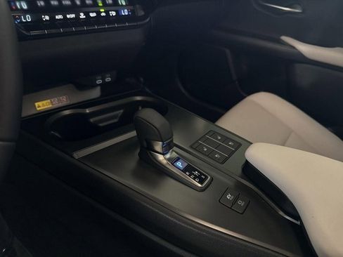 Certified 2025 Lexus UX 300h UX 300h F SPORT Design image 20