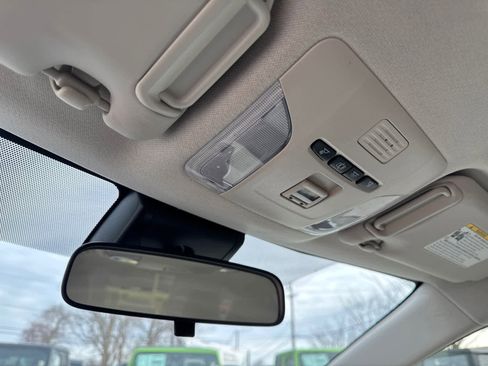 Used 2022 Toyota Corolla LE image 28