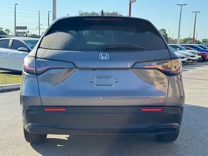 Used 2025 Honda HR-V LX
