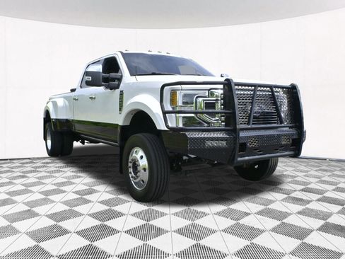 Used 2020 Ford F450 Platinum w/ FX4 Off-Road Package image 24