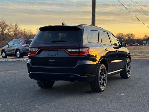 Used 2024 Dodge Durango SXT w/ SXT Blacktop Group image 10