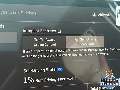 Used 2024 Tesla Cybertruck AWD Crew Cab image 30