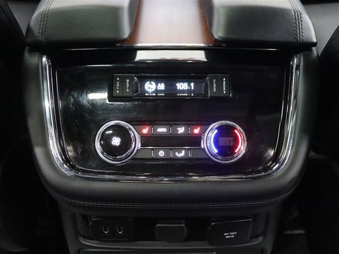 Used 2020 Lincoln Navigator L Reserve w/ Luxury Package image 18