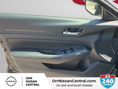 Used 2025 Nissan Altima 2.5 SV FWD image 16